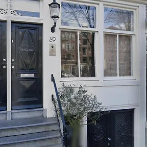 cozy-canal-studio.amsterdamhotelsnl.com/