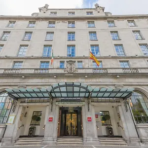 **** Szálloda Riu Plaza The Gresham Írország